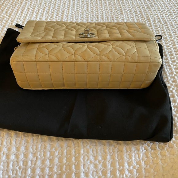 ❌❌SOLD❌❌CHANEL Beige Vintage Choco Bar Small Flap Bag Silver Full Set - Picture 5 of 16